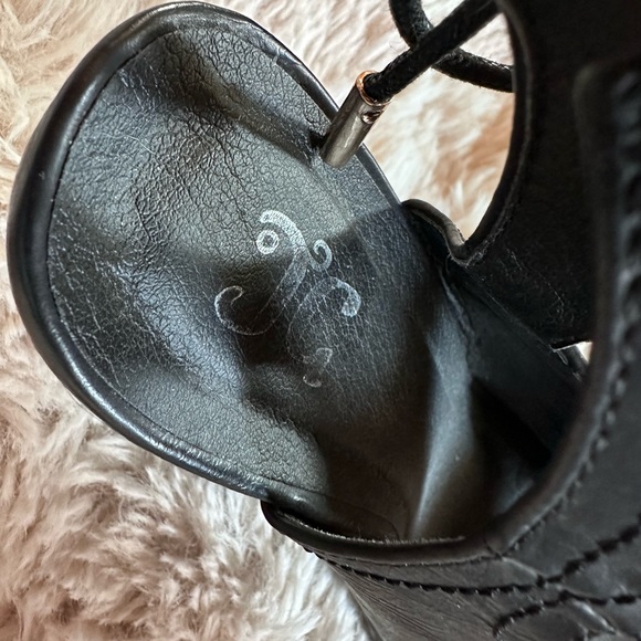 TG Wedge Shoes - Picture 15 of 16